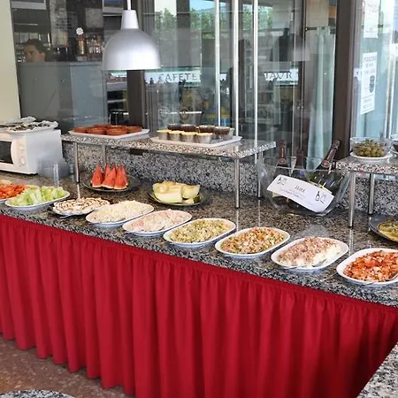 Hotel Boncompte 2*